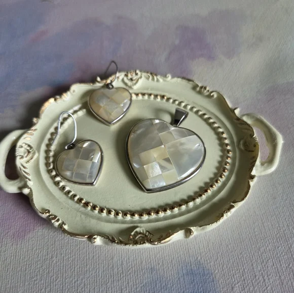 Mother of Pearl Heart Drop Earrings & Pendant in 925 Sterling Silver LUC - Picture 14 of 16